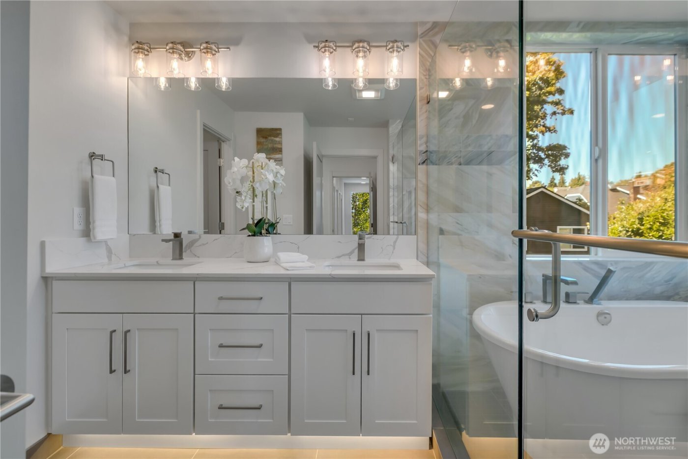 4019 4th Avenue NE, Seattle, WA 98105