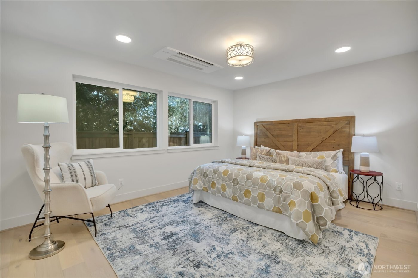 4019 4th Avenue NE, Seattle, WA 98105