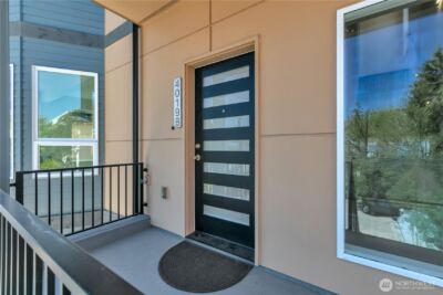 4019 4th Avenue NE, Seattle, WA 98105 - Photo 3