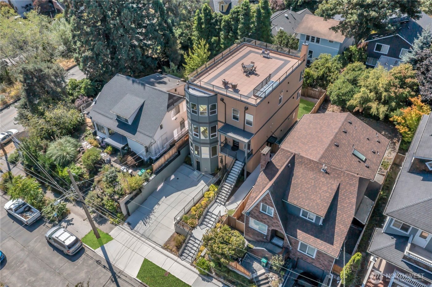 4019 4th Avenue NE, Seattle, WA 98105