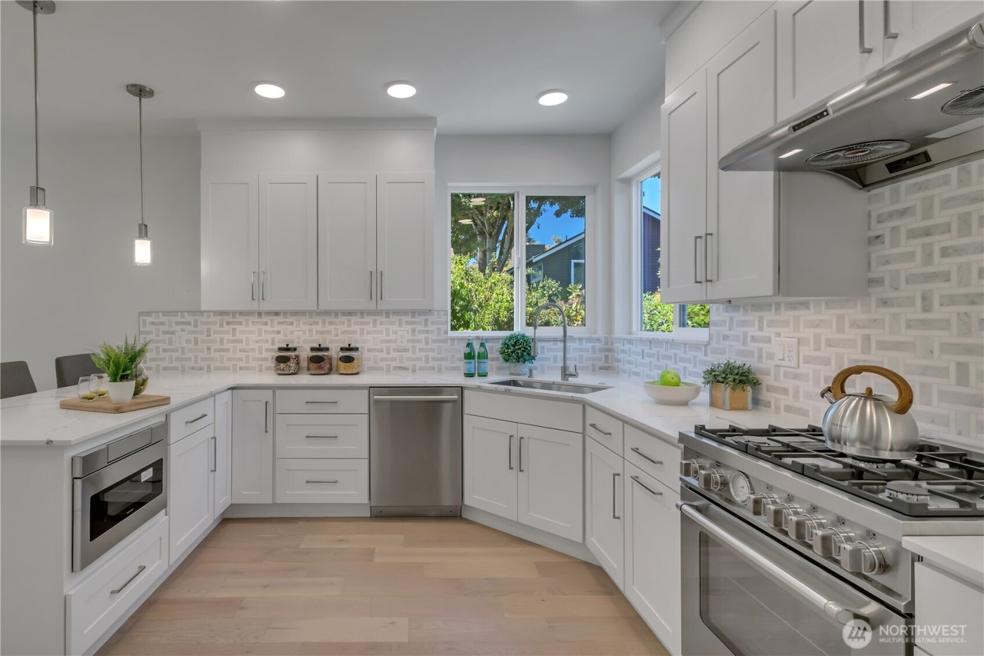 4019 4th Avenue NE, Seattle, WA 98105