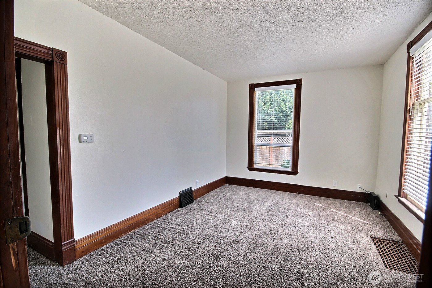 414 Sumner Avenue , Sumner, WA 98390