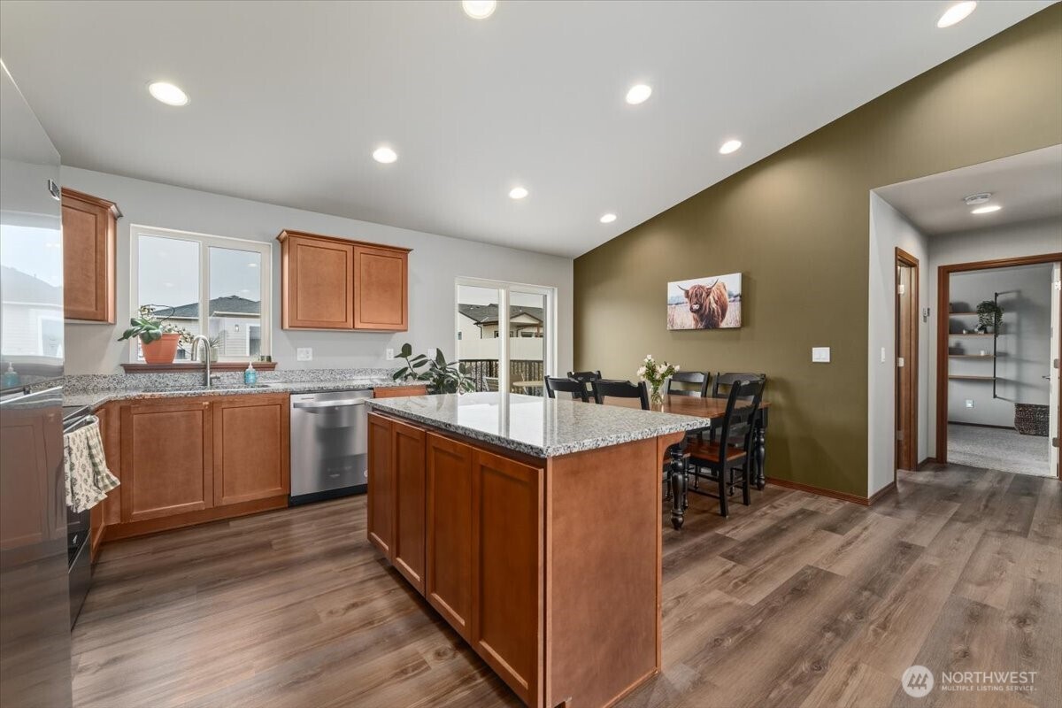 2479 3RD Street SE, East Wenatchee, WA 98802