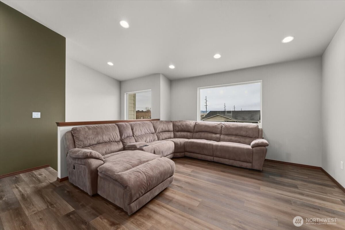 2479 3RD Street SE, East Wenatchee, WA 98802