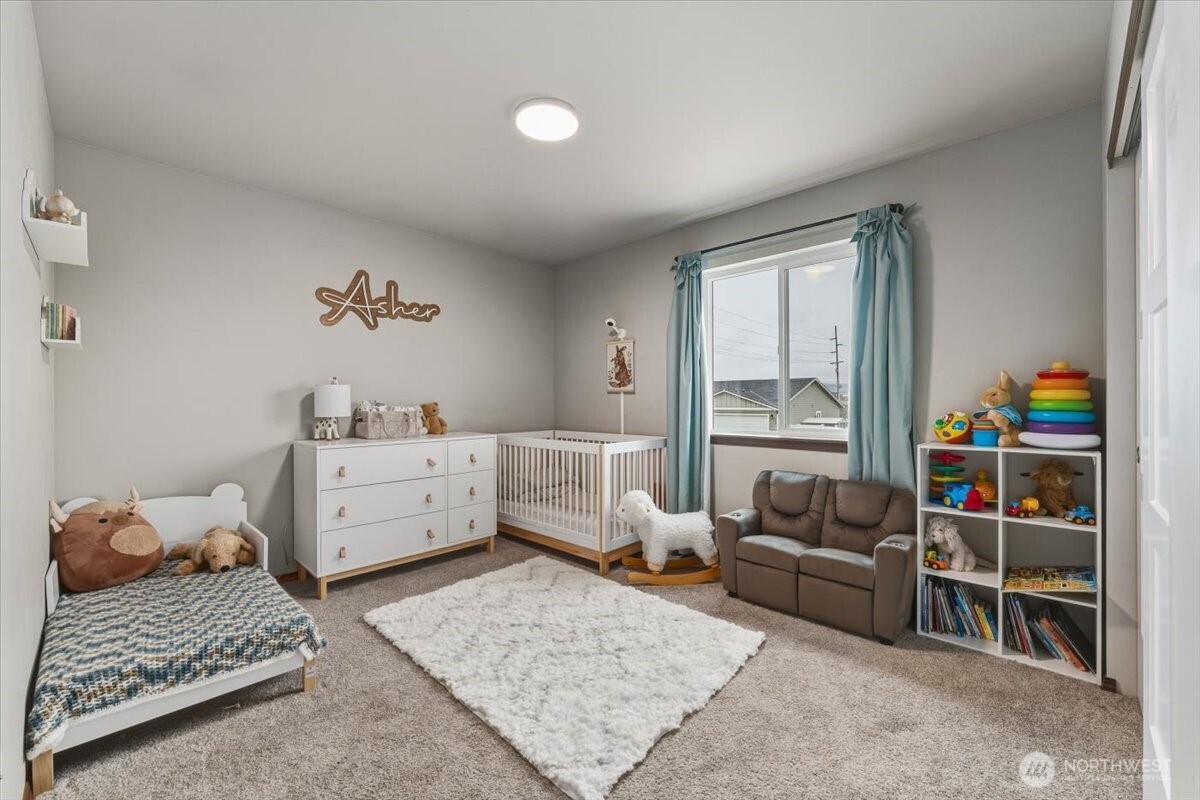 2479 3RD Street SE, East Wenatchee, WA 98802