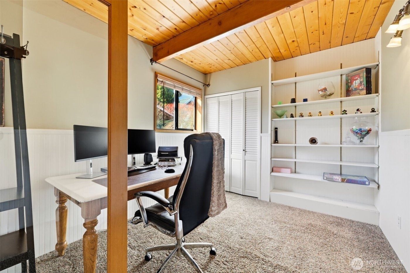 5322 S Island Drive E, Bonney Lake, WA 98391