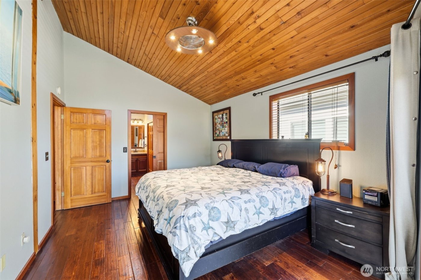 5322 S Island Drive E, Bonney Lake, WA 98391