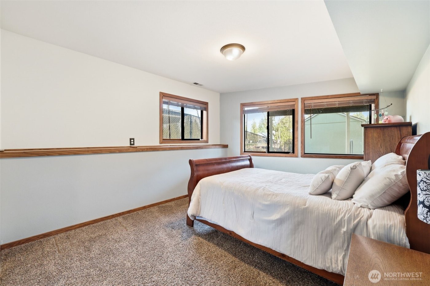 5322 S Island Drive E, Bonney Lake, WA 98391