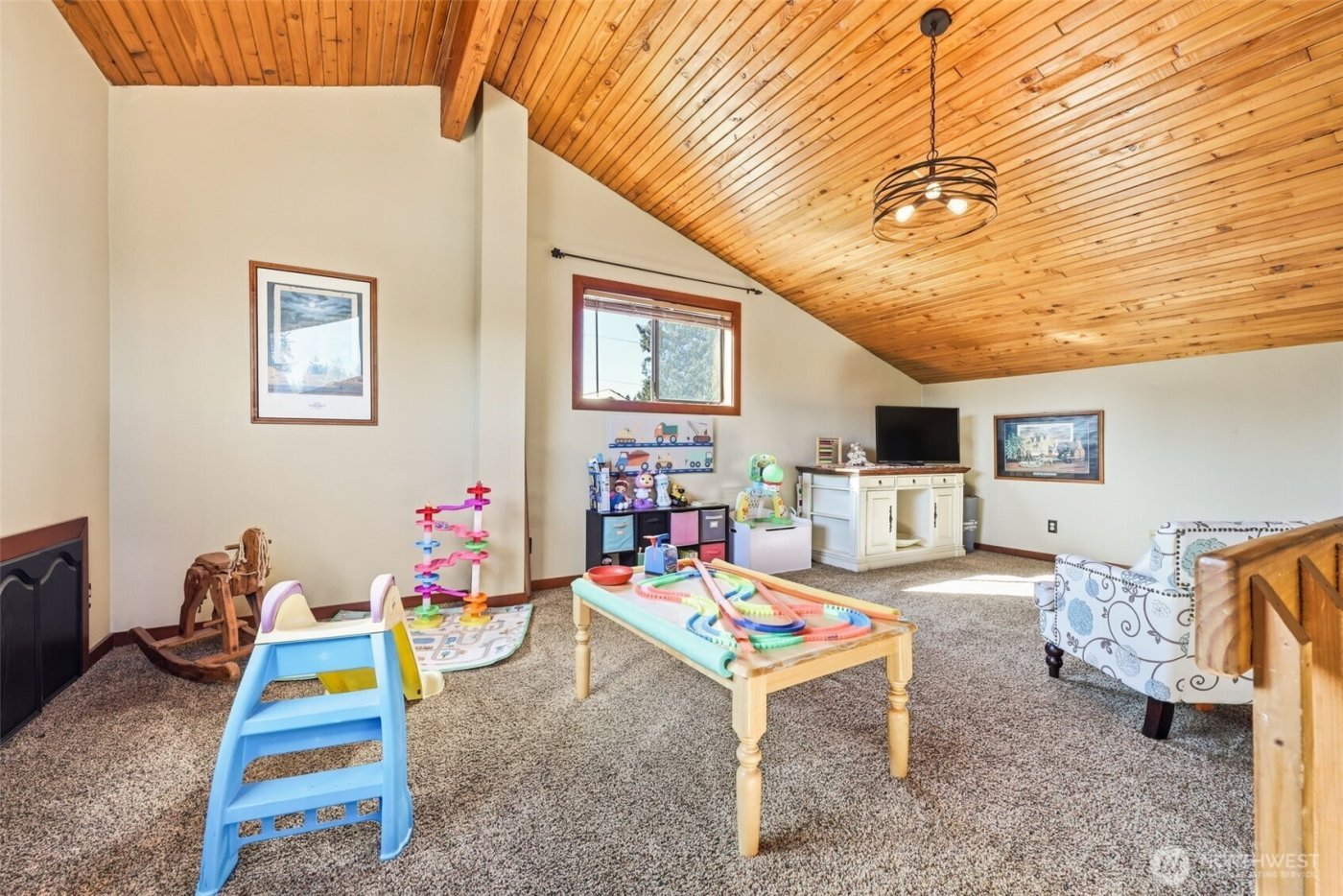 5322 S Island Drive E, Bonney Lake, WA 98391