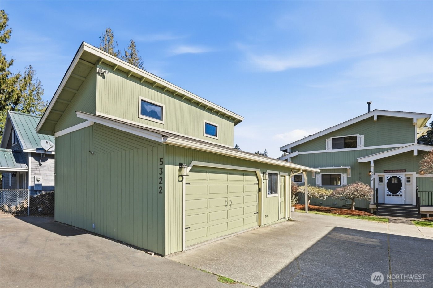 5322 S Island Drive E, Bonney Lake, WA 98391