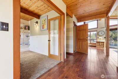 5322 S Island Drive E, Bonney Lake, WA 98391 - Photo 9