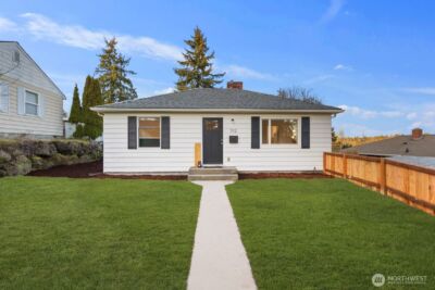 3112 SW 97th Street , Seattle, WA 98126