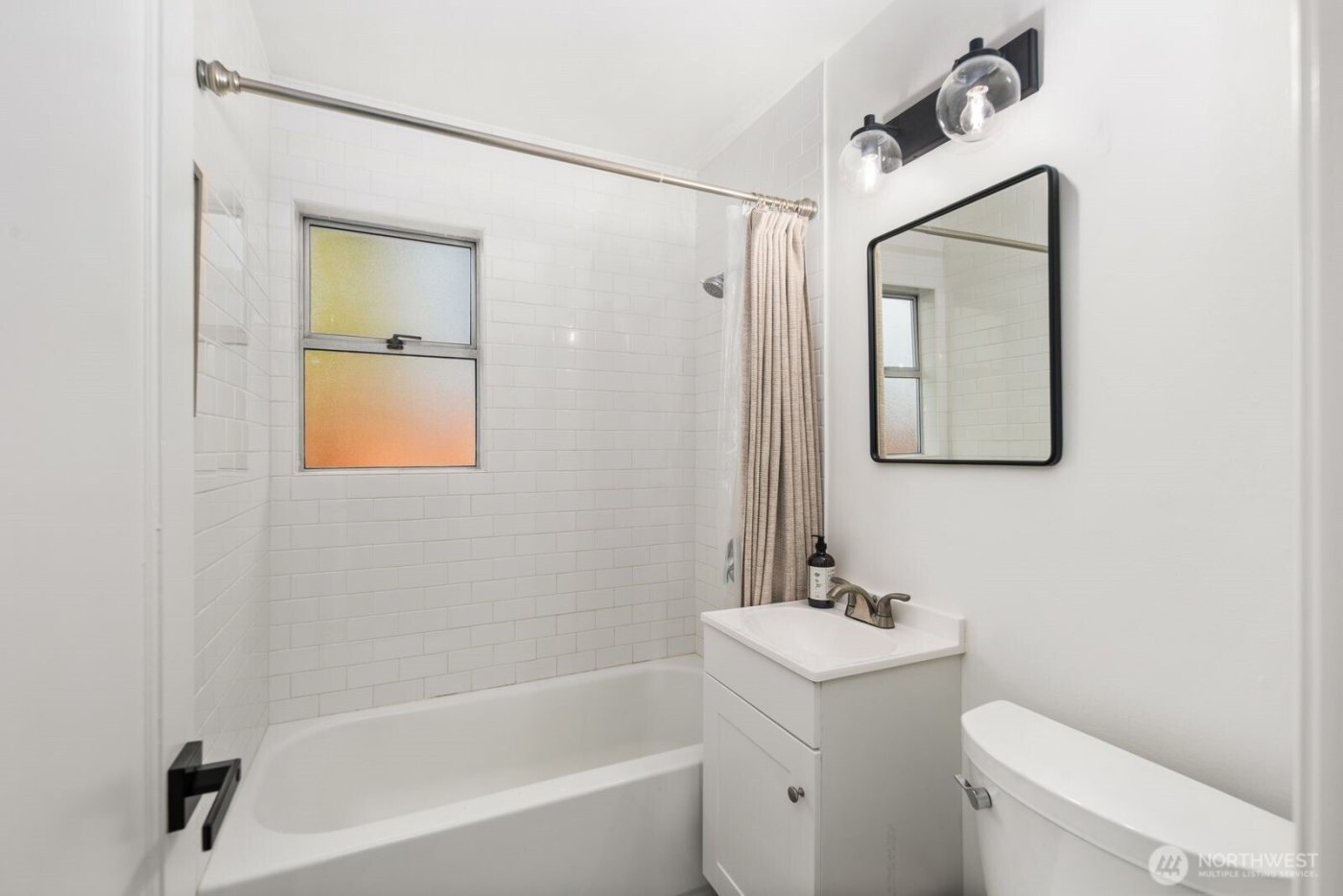 3112 SW 97th Street , Seattle, WA 98126