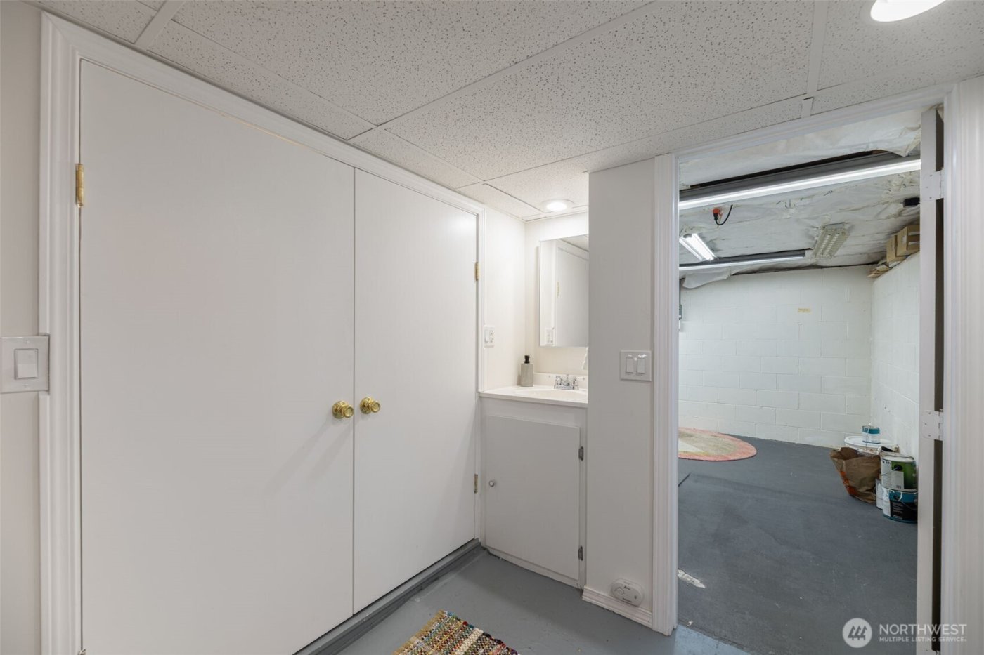 1046 NE 97th Street , Seattle, WA 98115