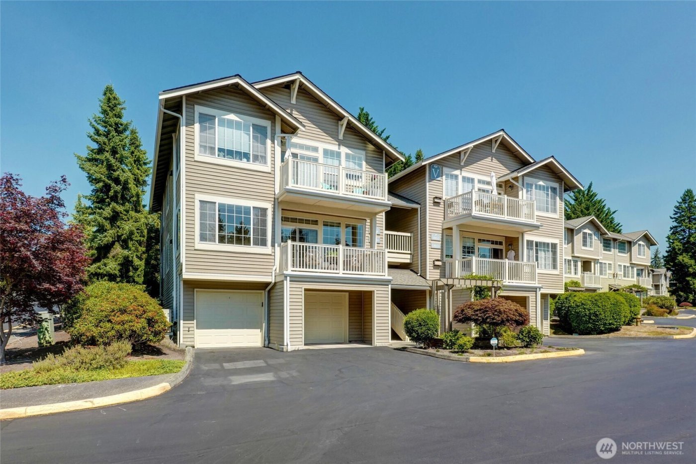 18606 NE 57th Street , Redmond, WA 98052