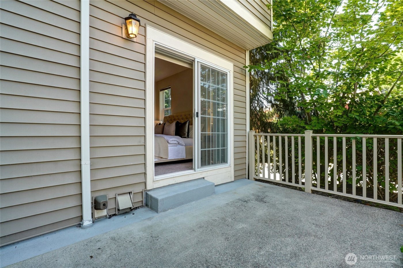 18606 NE 57th Street , Redmond, WA 98052