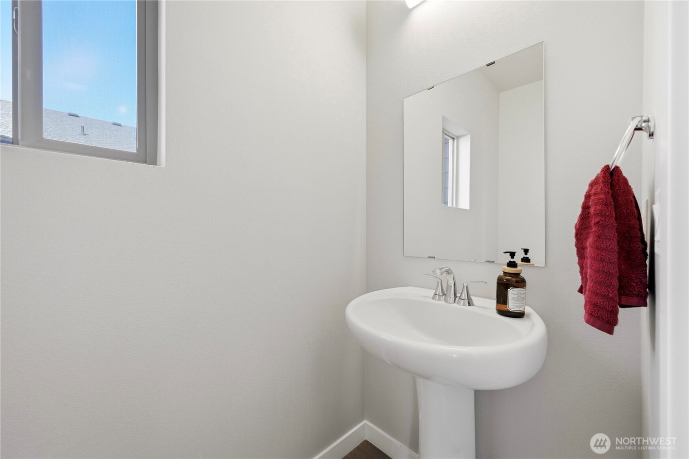 267 Hovey Street , Buckley, WA 98321