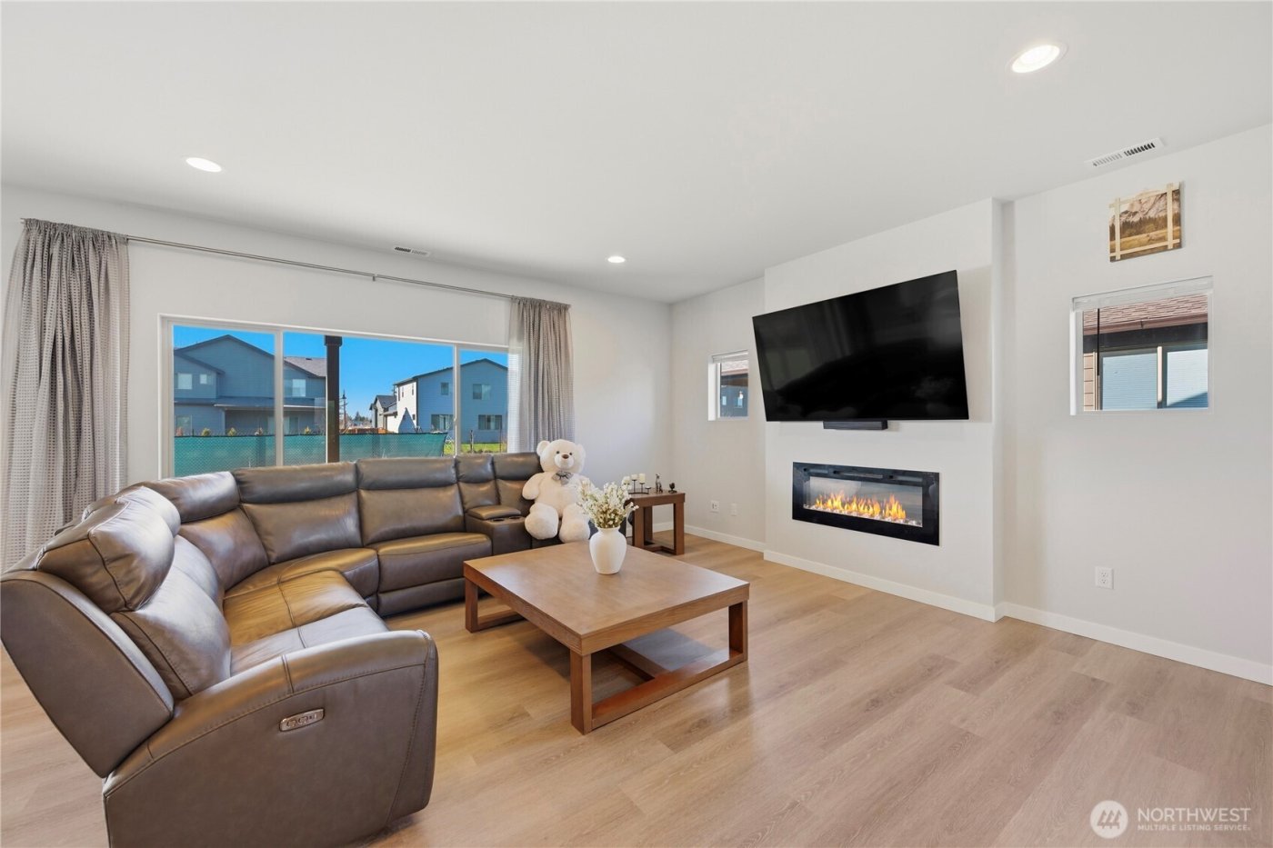 267 Hovey Street , Buckley, WA 98321