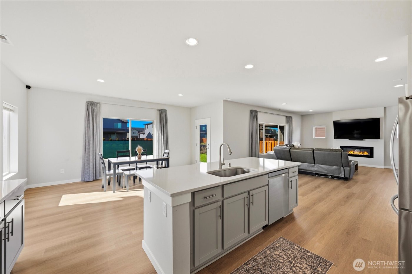 267 Hovey Street , Buckley, WA 98321