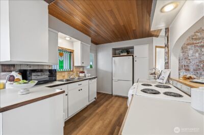 203 17th Street NW, Puyallup, WA 98371 - Photo 9