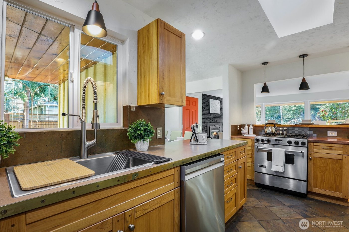 20324 8th Avenue NW, Shoreline, WA 98177