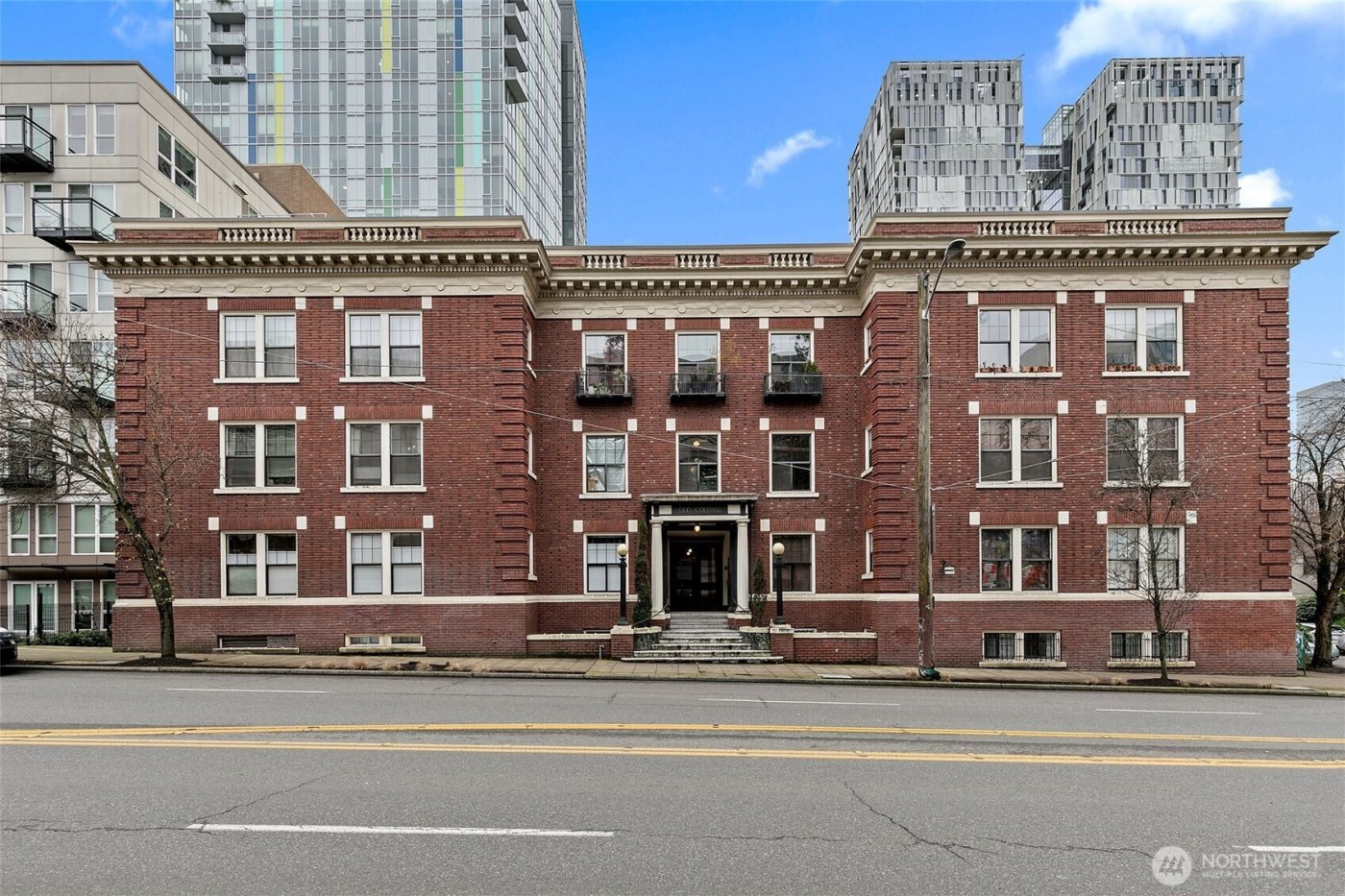 615 Boren Avenue #27, Seattle, WA 98104