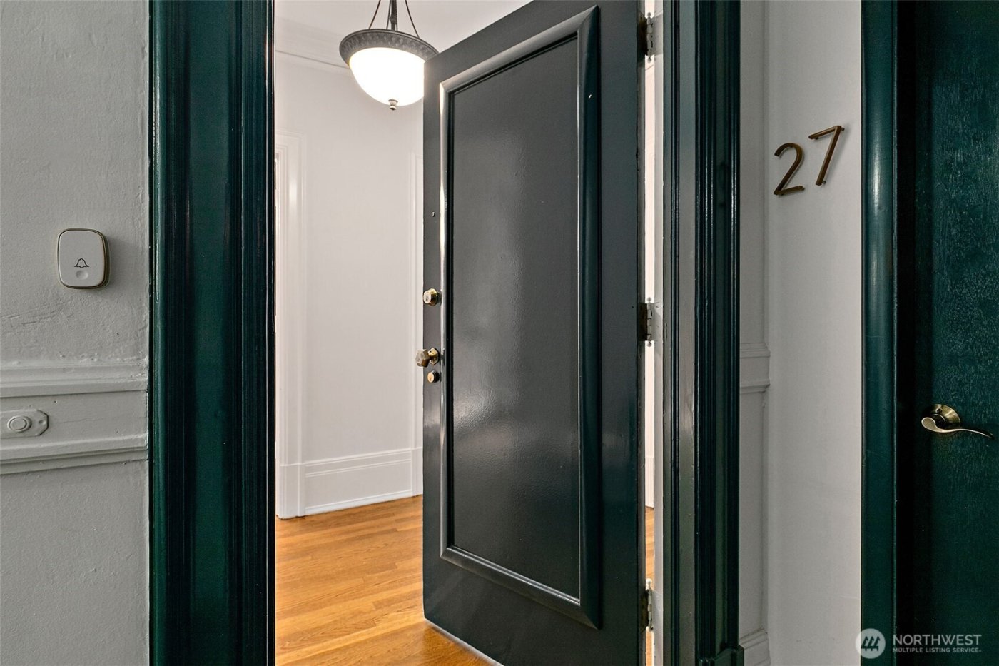 615 Boren Avenue #27, Seattle, WA 98104