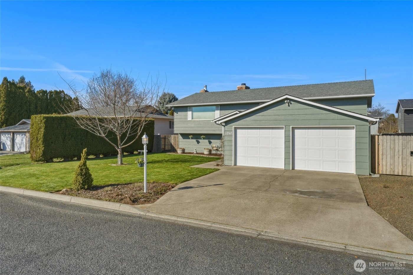 1267 SE Constitution Drive , College Place, WA 99324