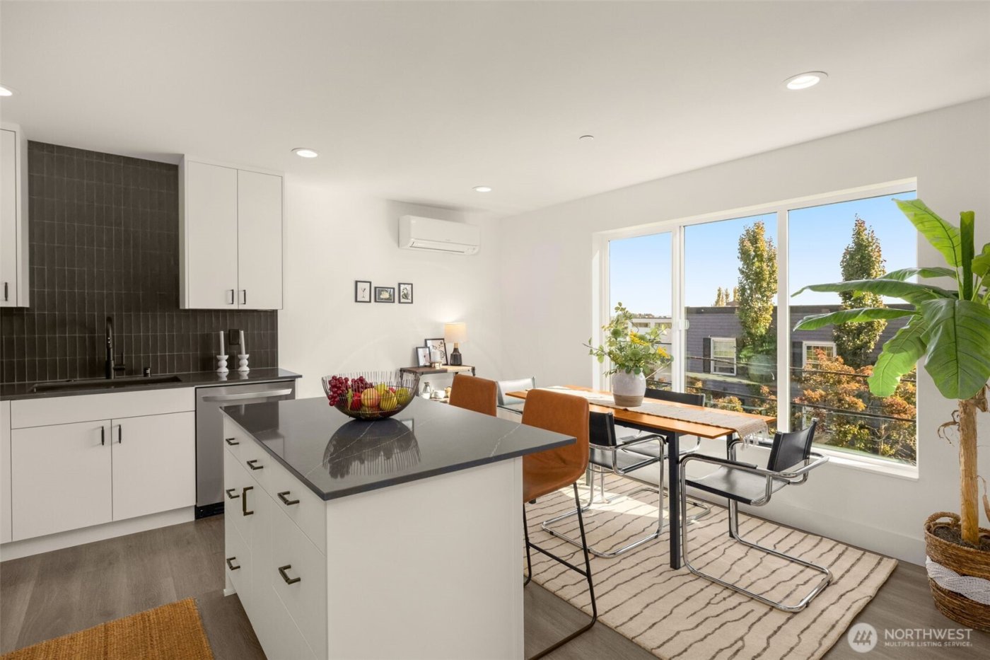 113 24th Avenue E #A, Seattle, WA 98112