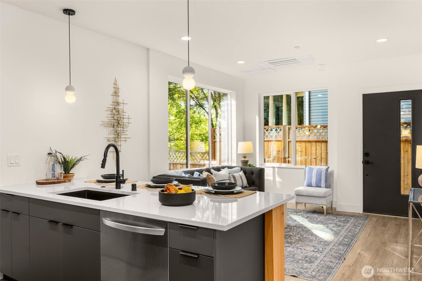 113 24th Avenue E #B, Seattle, WA 98112