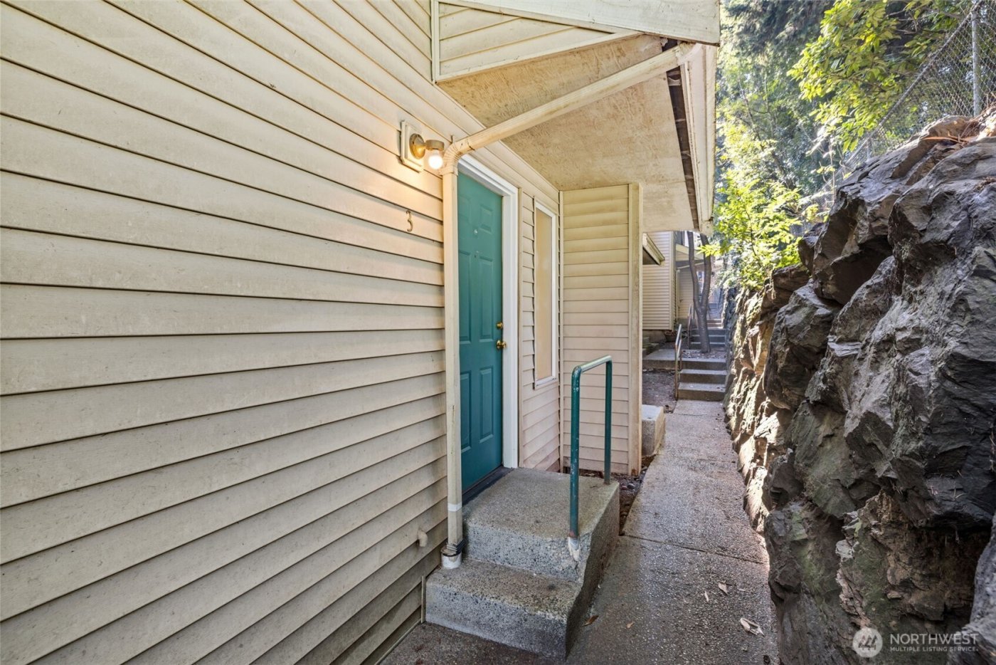 8512 242nd Street SW #3, Edmonds, WA 98026