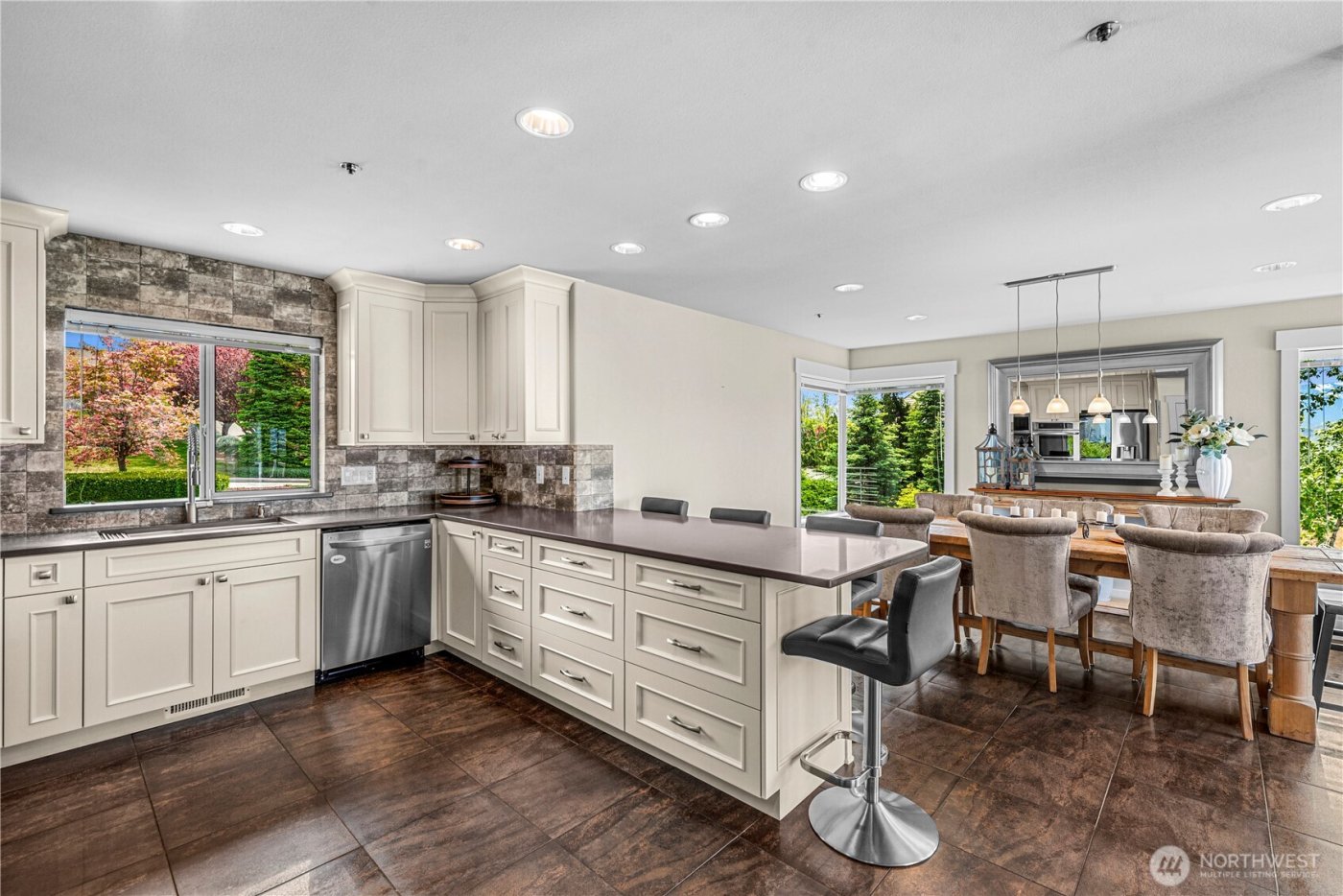 2336 Grand Avenue , East Wenatchee, WA 98802