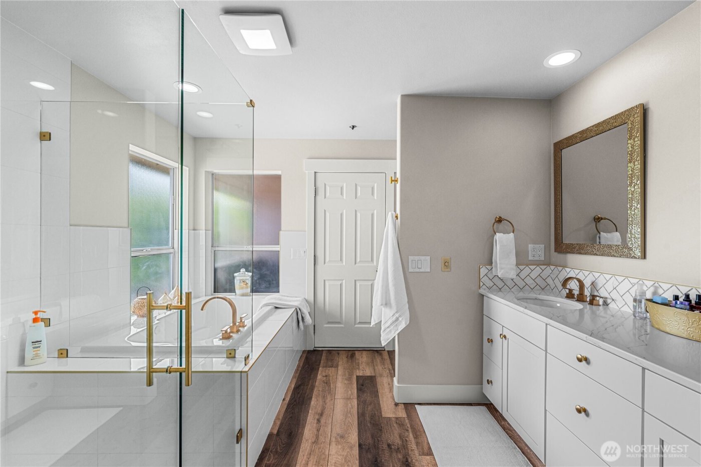 2336 Grand Avenue , East Wenatchee, WA 98802