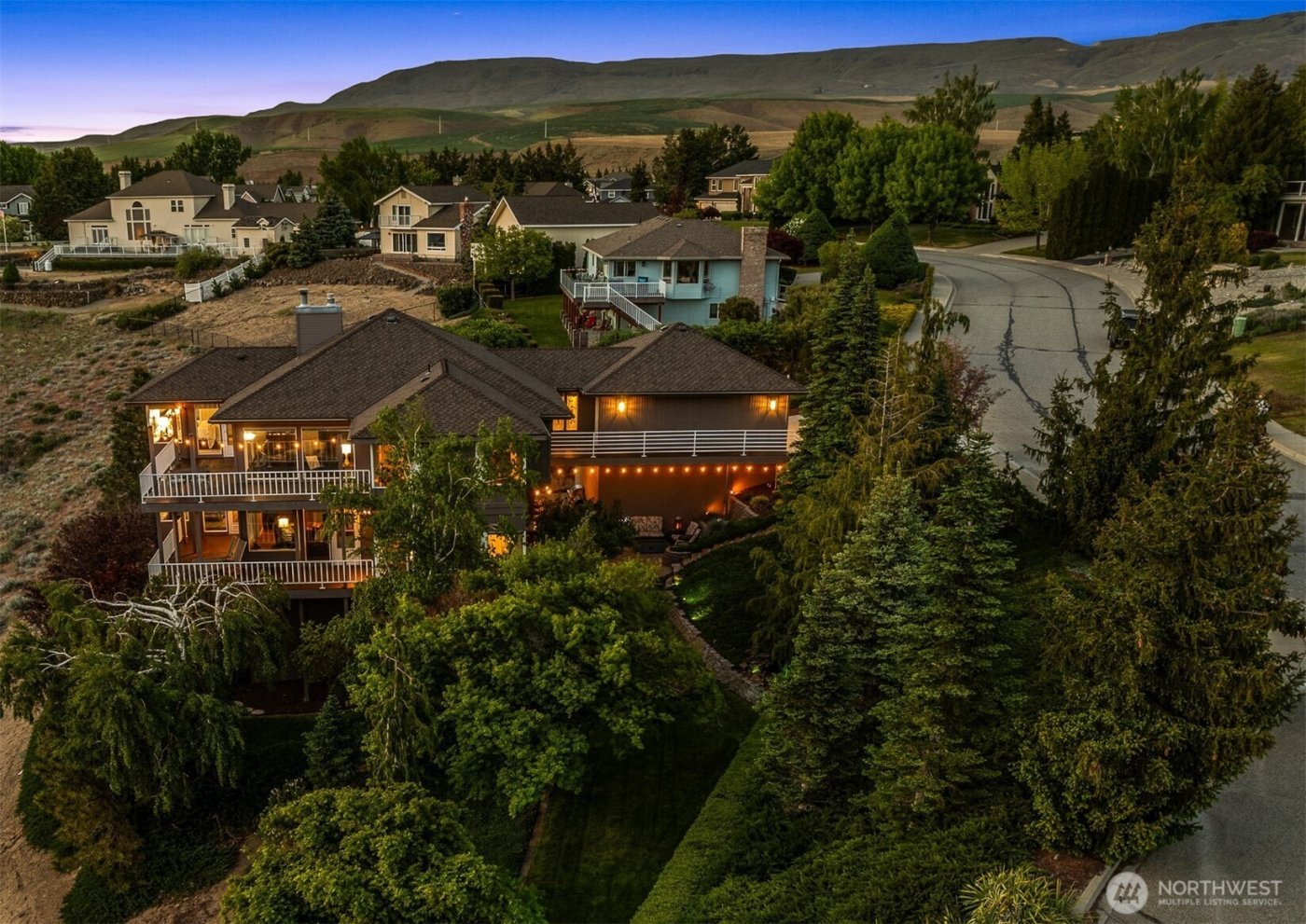 2336 Grand Avenue , East Wenatchee, WA 98802