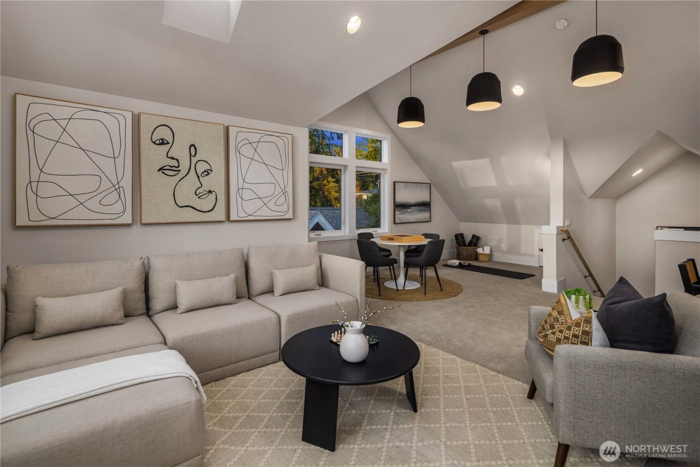 2512 NE 68th Street , Seattle, WA 98115