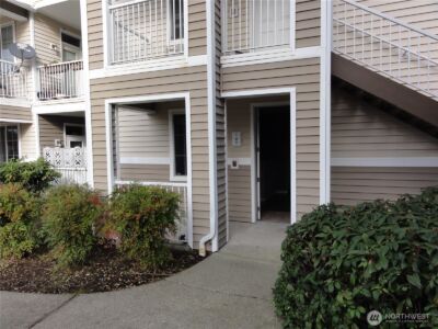 10008 186th Street E #102, Puyallup, WA 98375