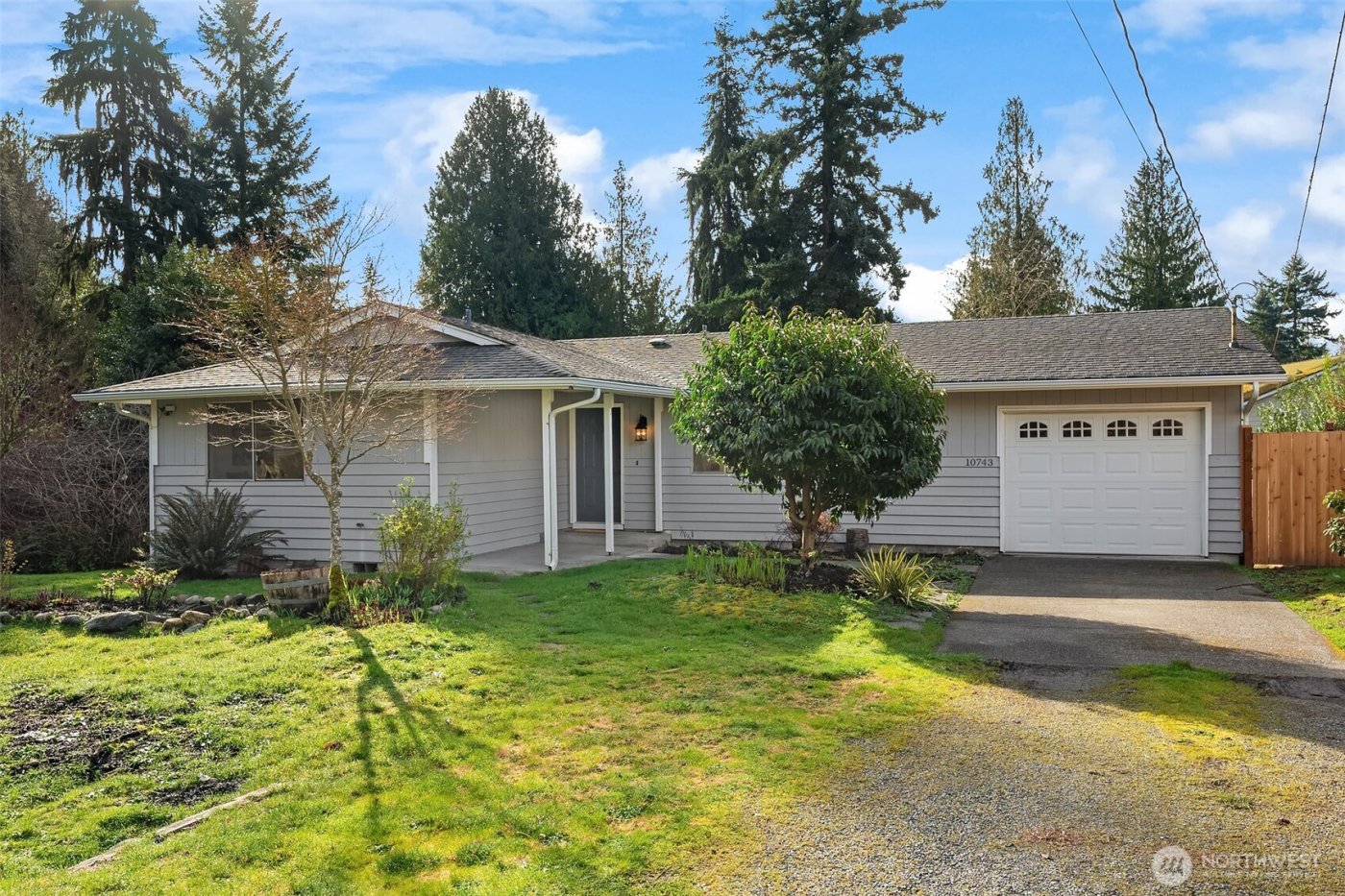 10743 SW Cowan Road , Vashon, WA 98070