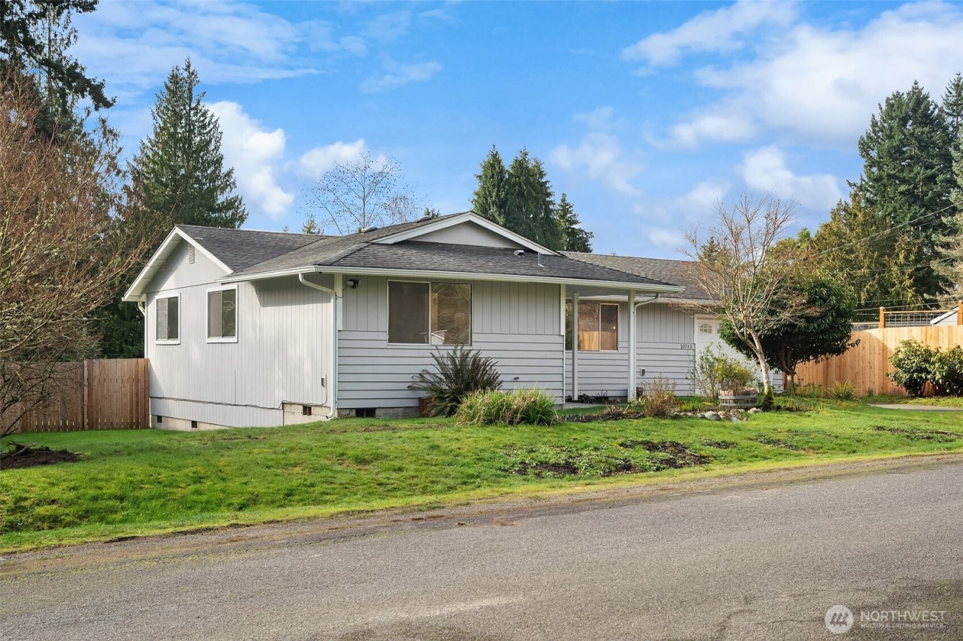 10743 SW Cowan Road , Vashon, WA 98070