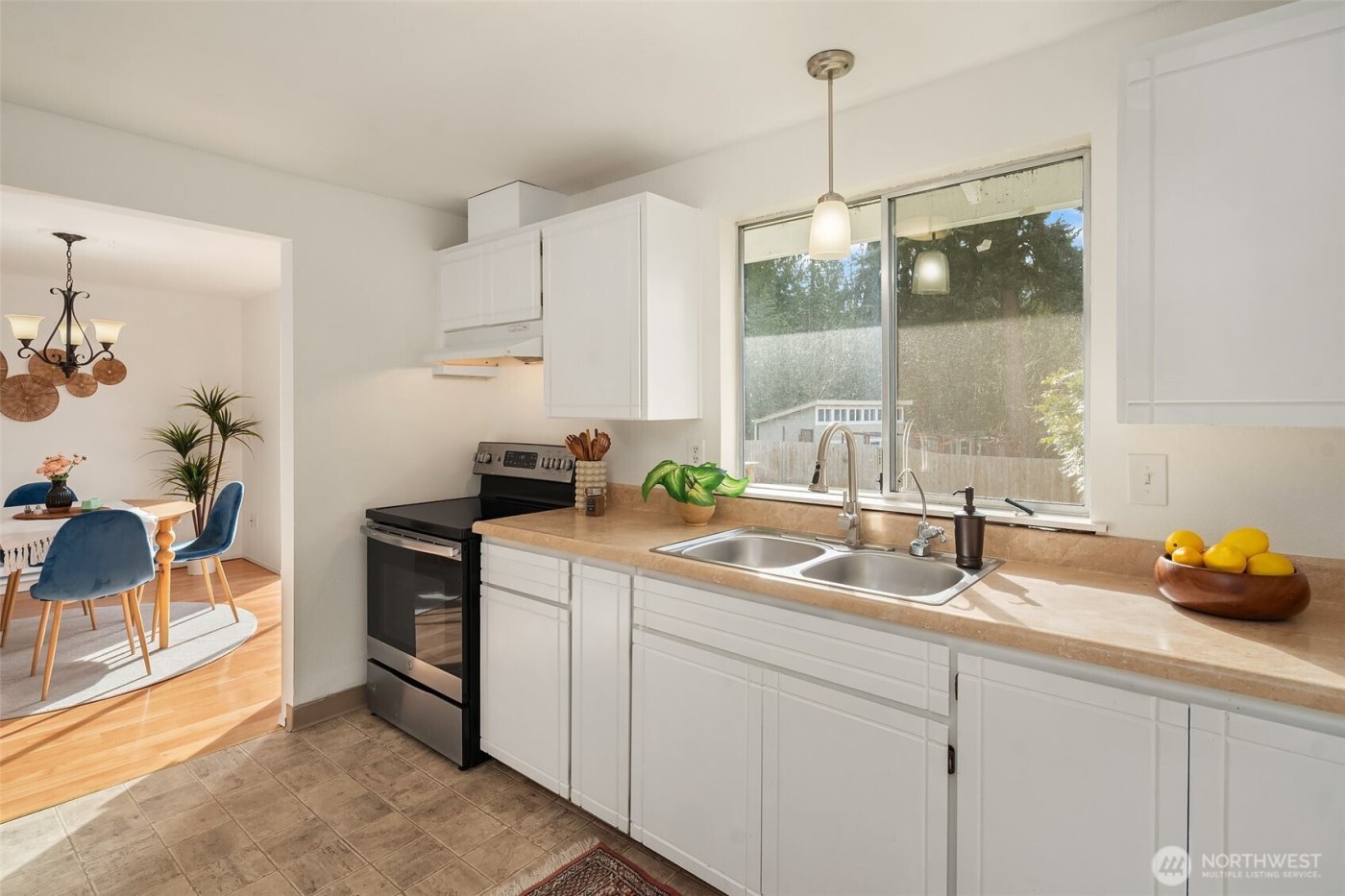 10743 SW Cowan Road , Vashon, WA 98070