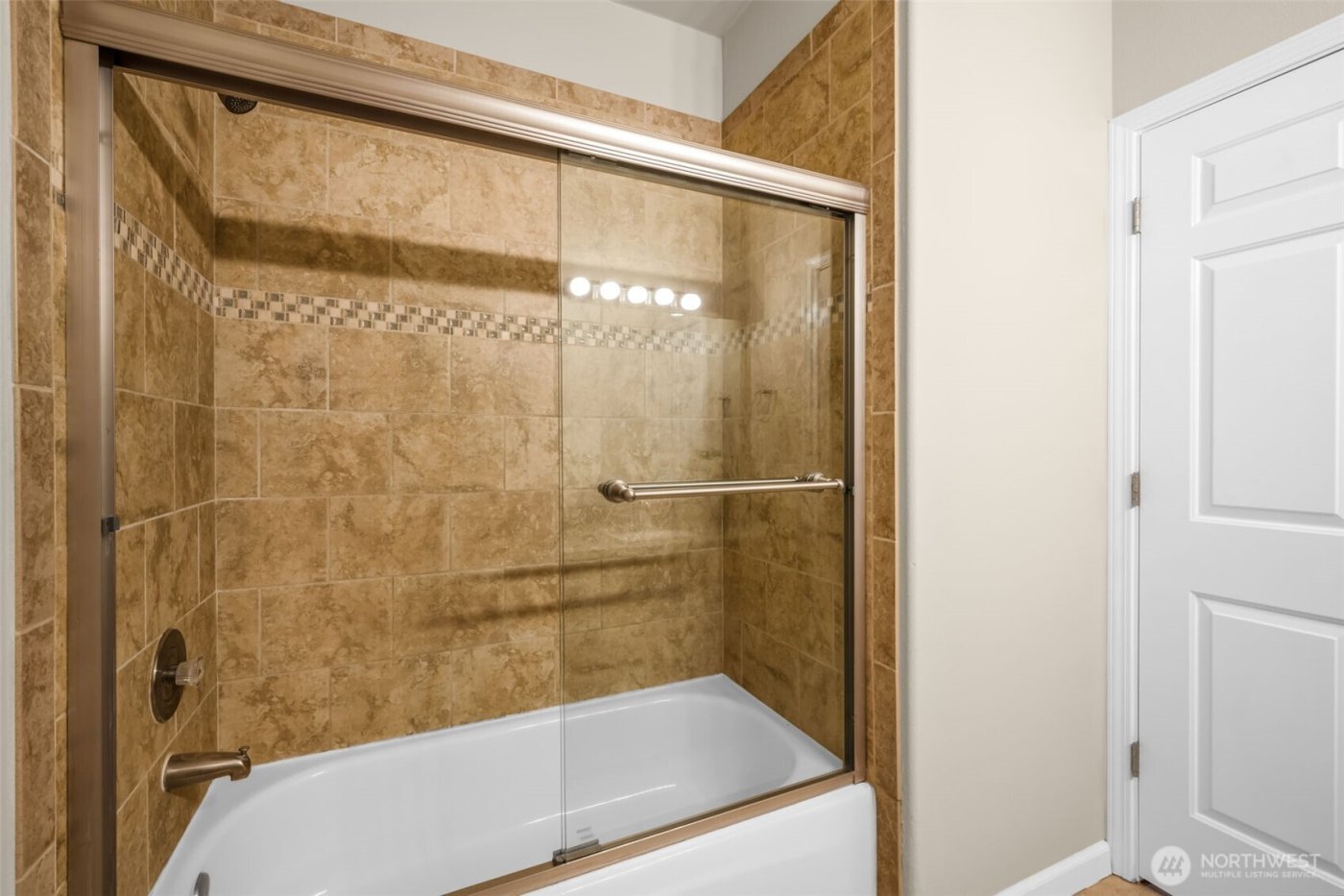 2420 Grand Avenue #301, Everett, WA 98201