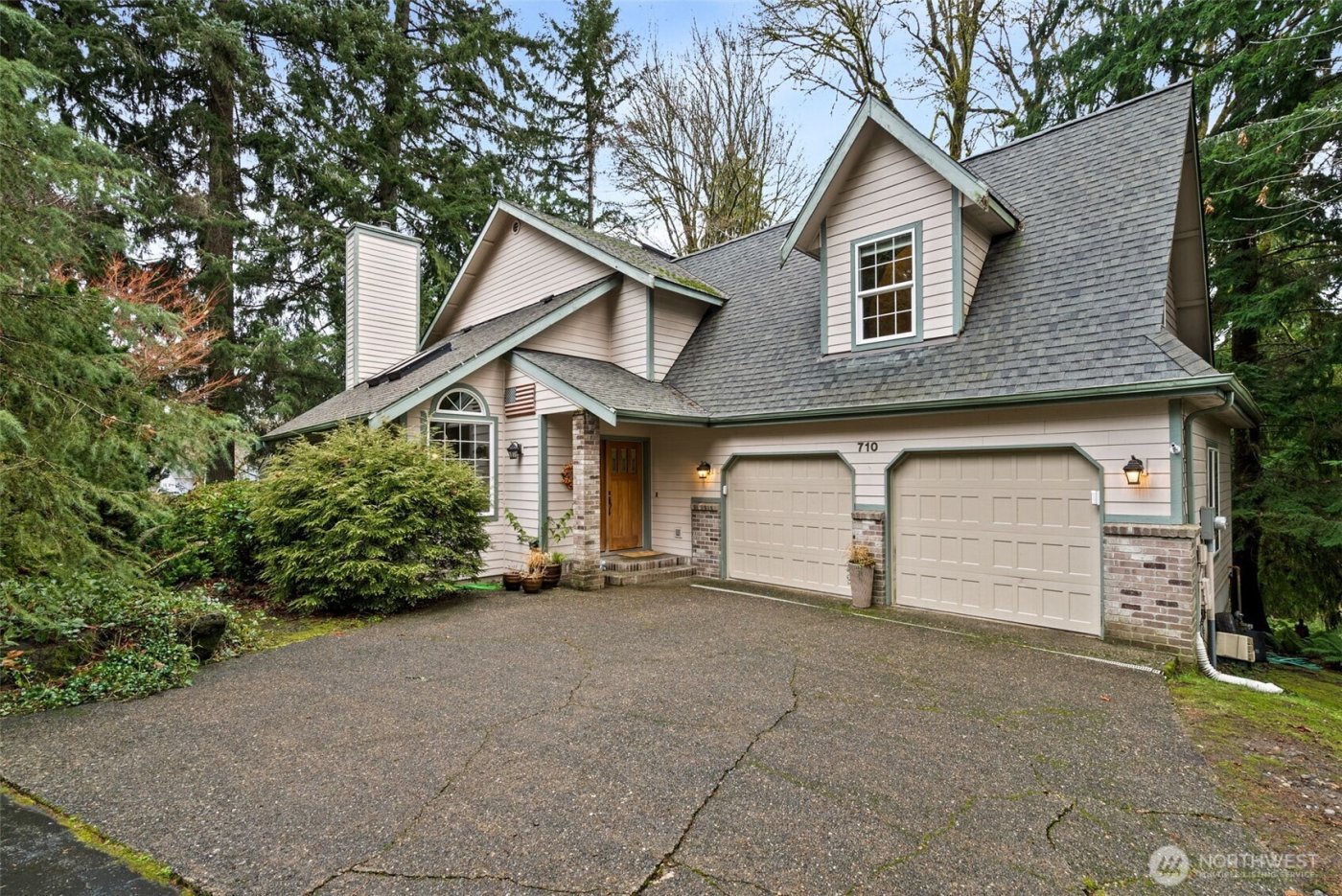 710 Z Street Se , Tumwater, WA 98501