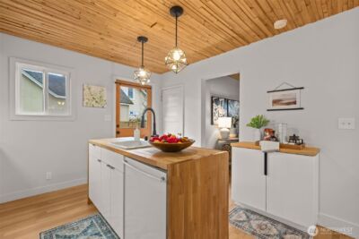 3915 SW Hinds Street , Seattle, WA 98116 - Photo 10