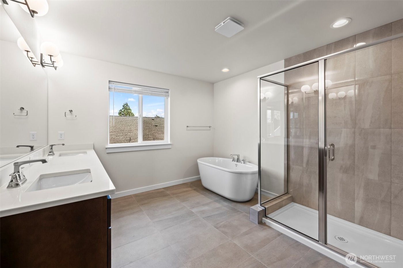 3183 Roosevelt Avenue , Enumclaw, WA 98022