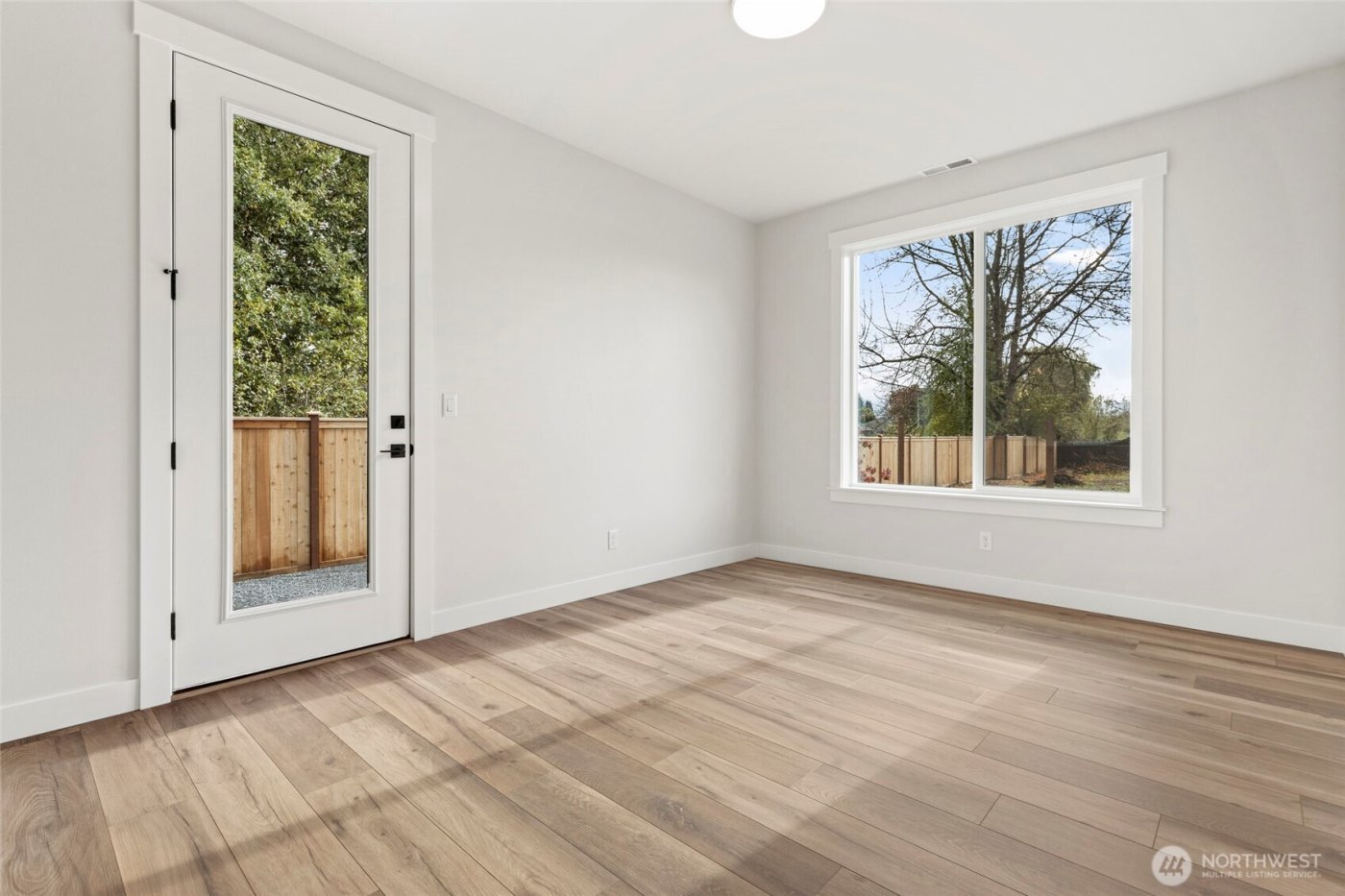 1573 Lockridge Loop E, Enumclaw, WA 98022