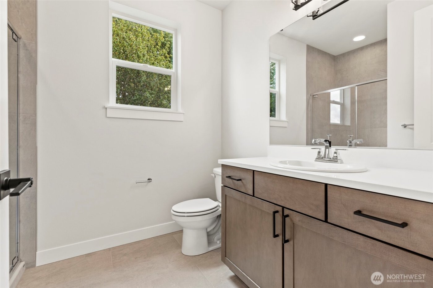 1573 Lockridge Loop E, Enumclaw, WA 98022