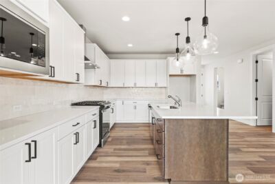 1573 Lockridge Loop E, Enumclaw, WA 98022 - Photo 8