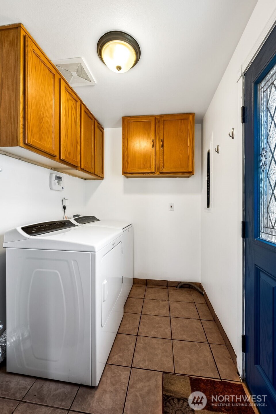 405 E Bellevue Avenue , Shelton, WA 98584