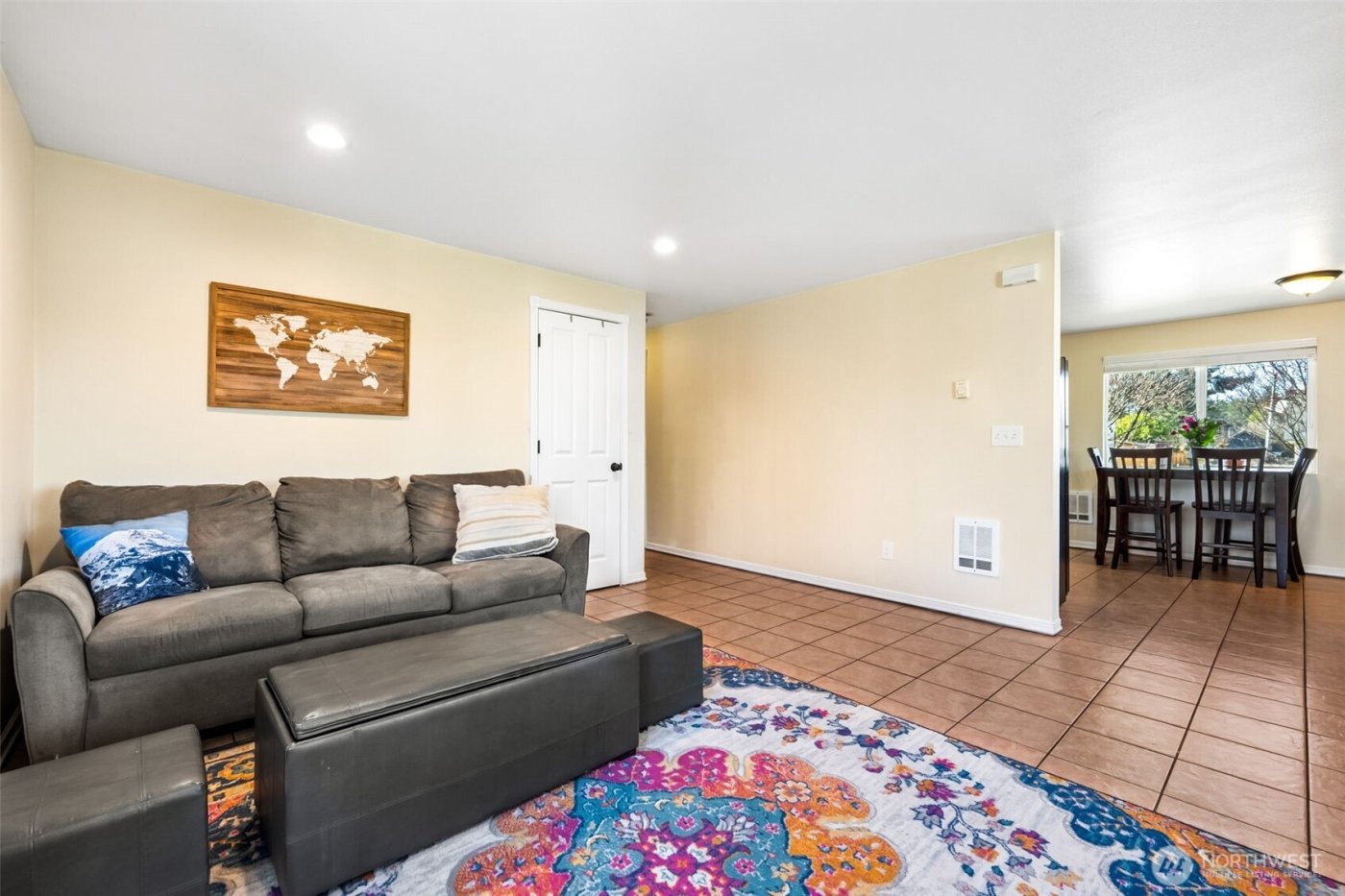 405 E Bellevue Avenue , Shelton, WA 98584