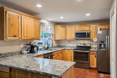 11404 208th Avenue E, Bonney Lake, WA 98391 - Photo 8