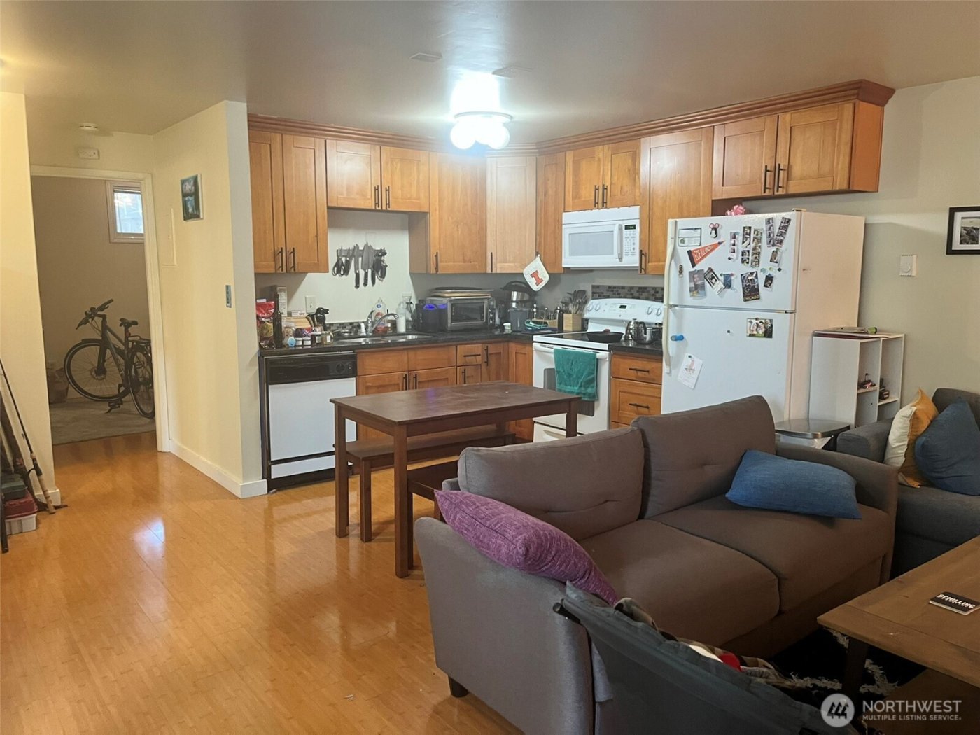 6519 4th Avenue NE, Seattle, WA 98115